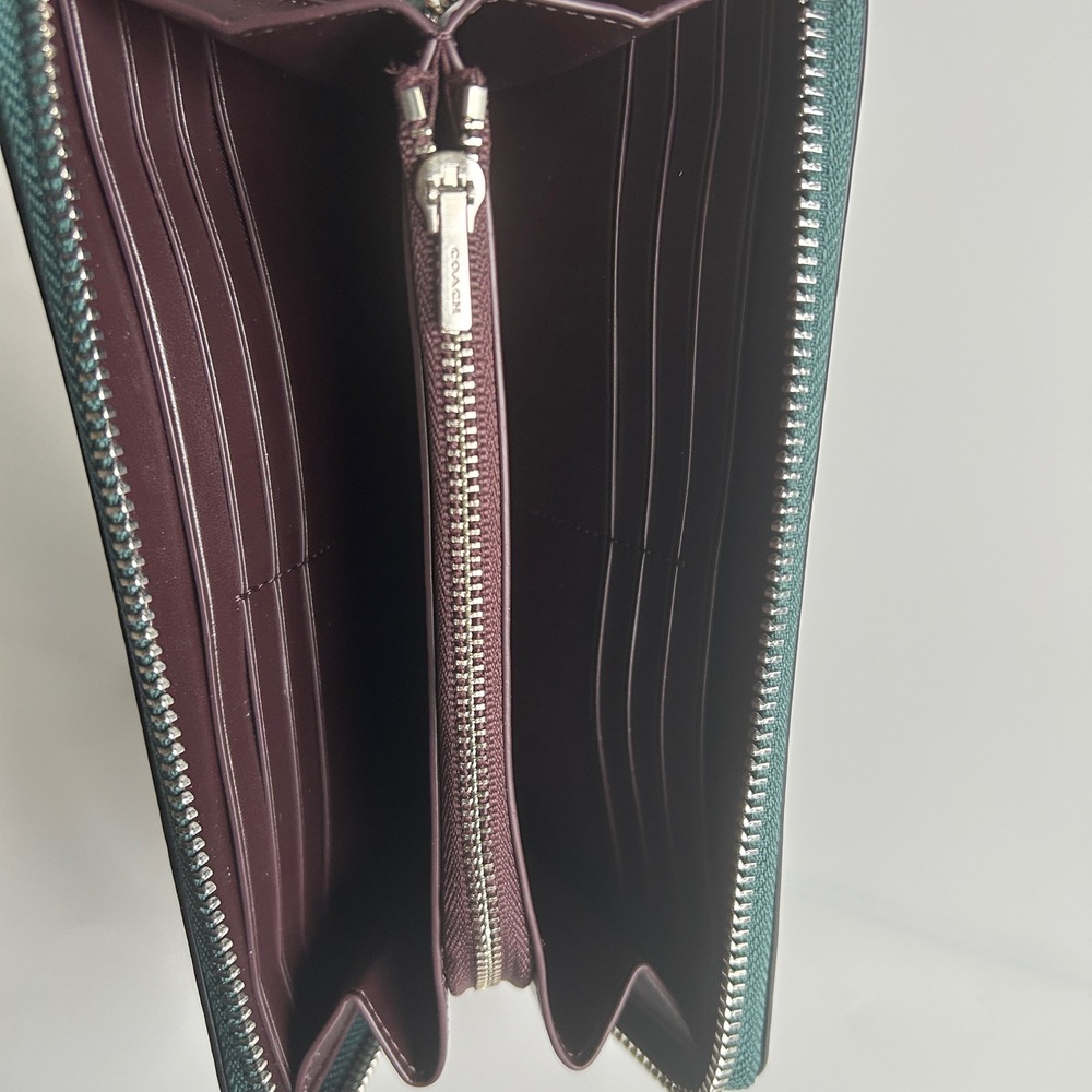 Coach Accordion Zip Green Pebbled Leather Wristlet Wallet Excellent - Picture 5 of 5